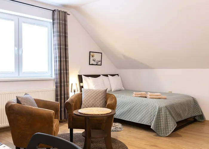 Molonowka 3* شتوروك