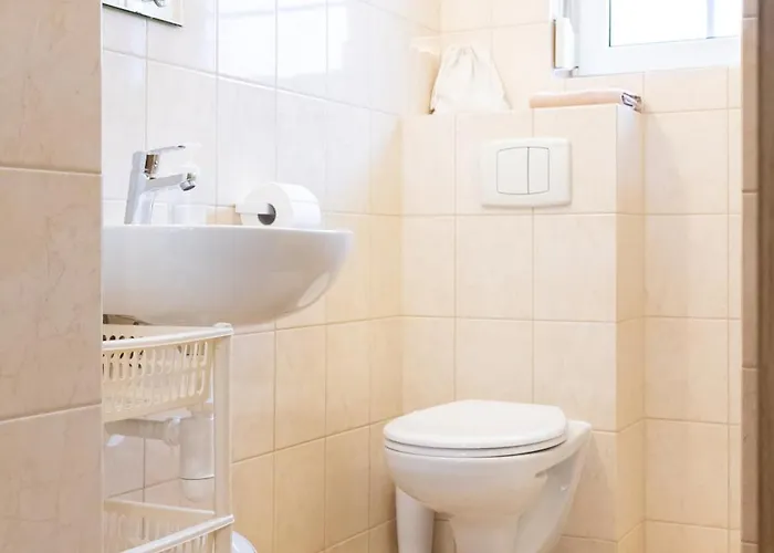 Molonowka 3* شتوروك